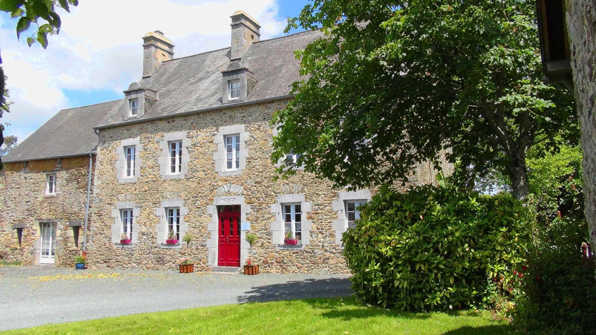 Le Clos Des Tilleuls: D-Day Suites with Private Spa Experiences La Vendelee Exterior photo